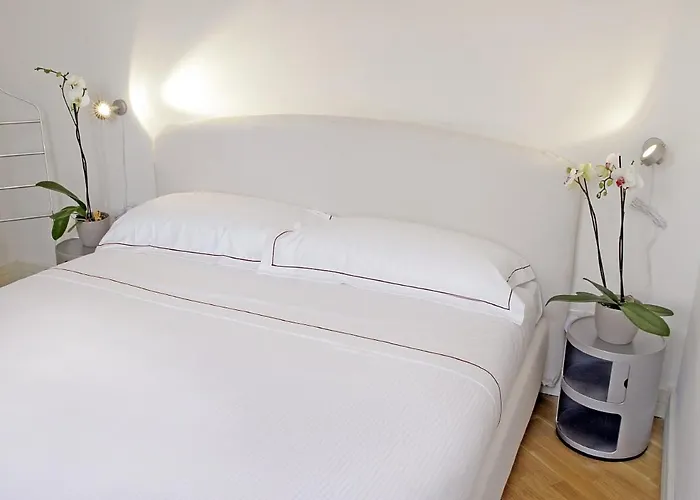 Ognina Aparthotel 4*